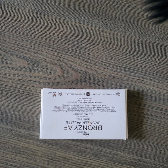 Basic Beauty Bronzy AF Bronzer Palette - 3 Shades - New in Box - Picture 3 of 4